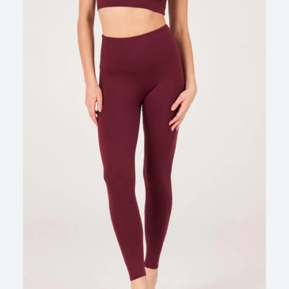 Onzie Wine Luxe Leggings  Stretch XS